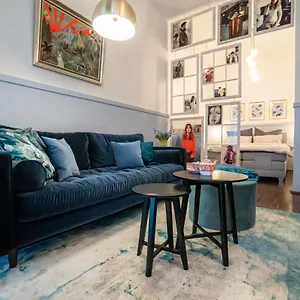 Designer Loft-ferienwohnung Im Zentrum Mit Tiefgaragen-parkplatz, Waschmaschine Und Privatterrasse , Leipzig Deutschland